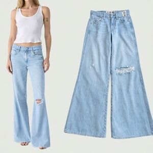 AMO Faith Flare Jeans Light Wash Distressed Ripped Knee Relaxed Fit Mid Rise 23